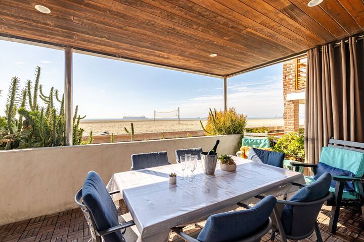 Oceanfront Oasis gallery image 3