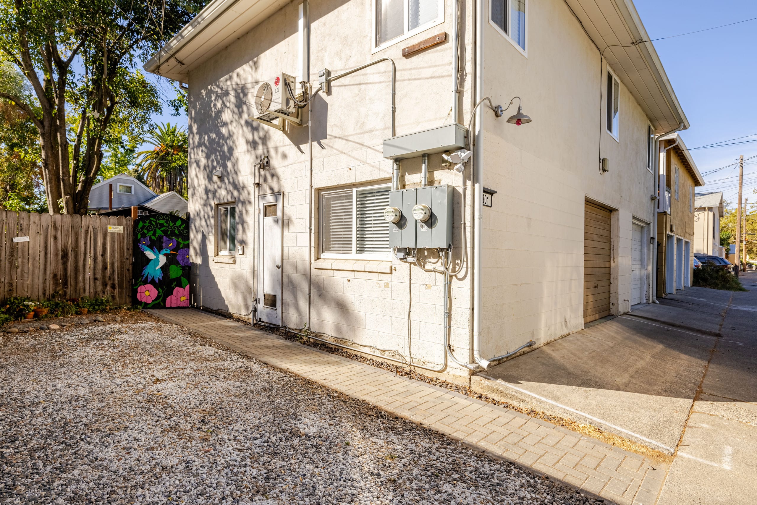 Private Studio w/garage & W/D near downtown - Photo 49