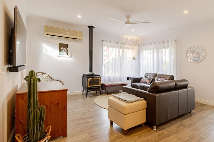 White’s Beach Escape