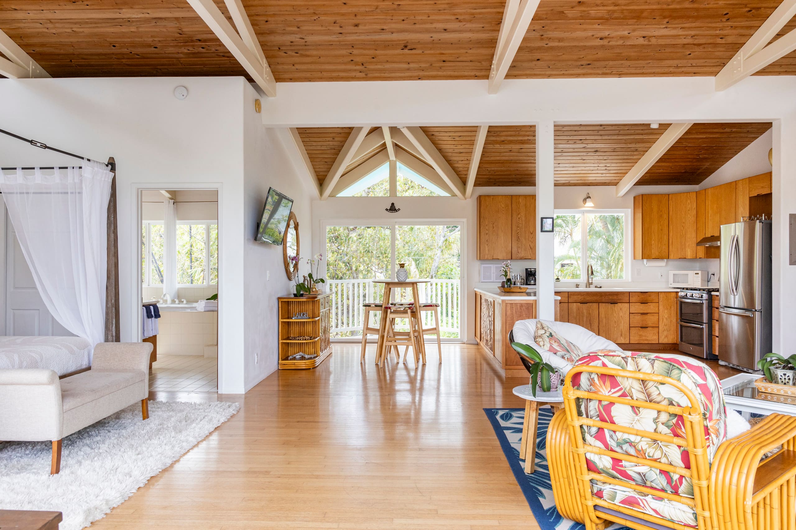 Home in Pahoa · ★4.97 · Studio · 2 beds · 1 bath - Image 5