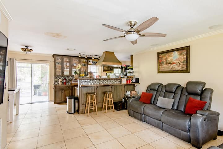 Home in Apopka · ★4.93 · 1 bedroom · 2 beds · 1 shared bath