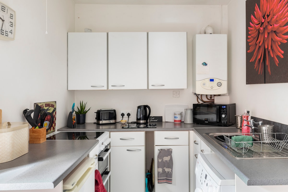 Successful Airbnb property: Self contained annexe in Salisbury