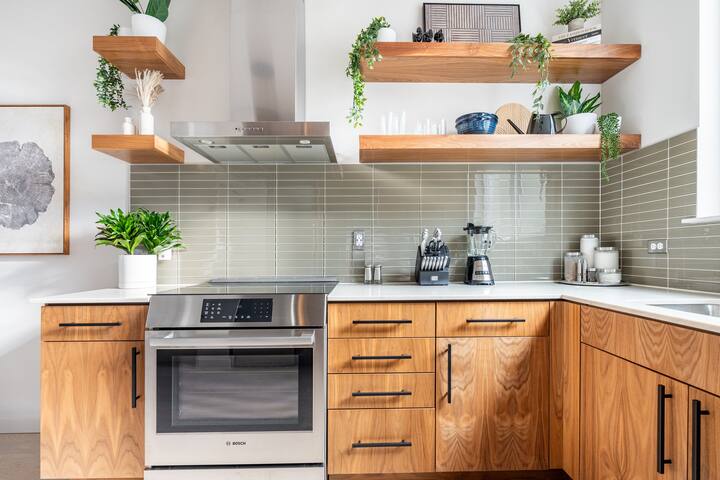 The Comforts of Home in Capitol Hill gallery image 2