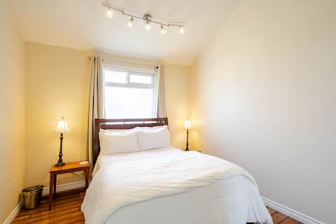 Spacious 1 bedroom + 1 bath guesthouse near LAX