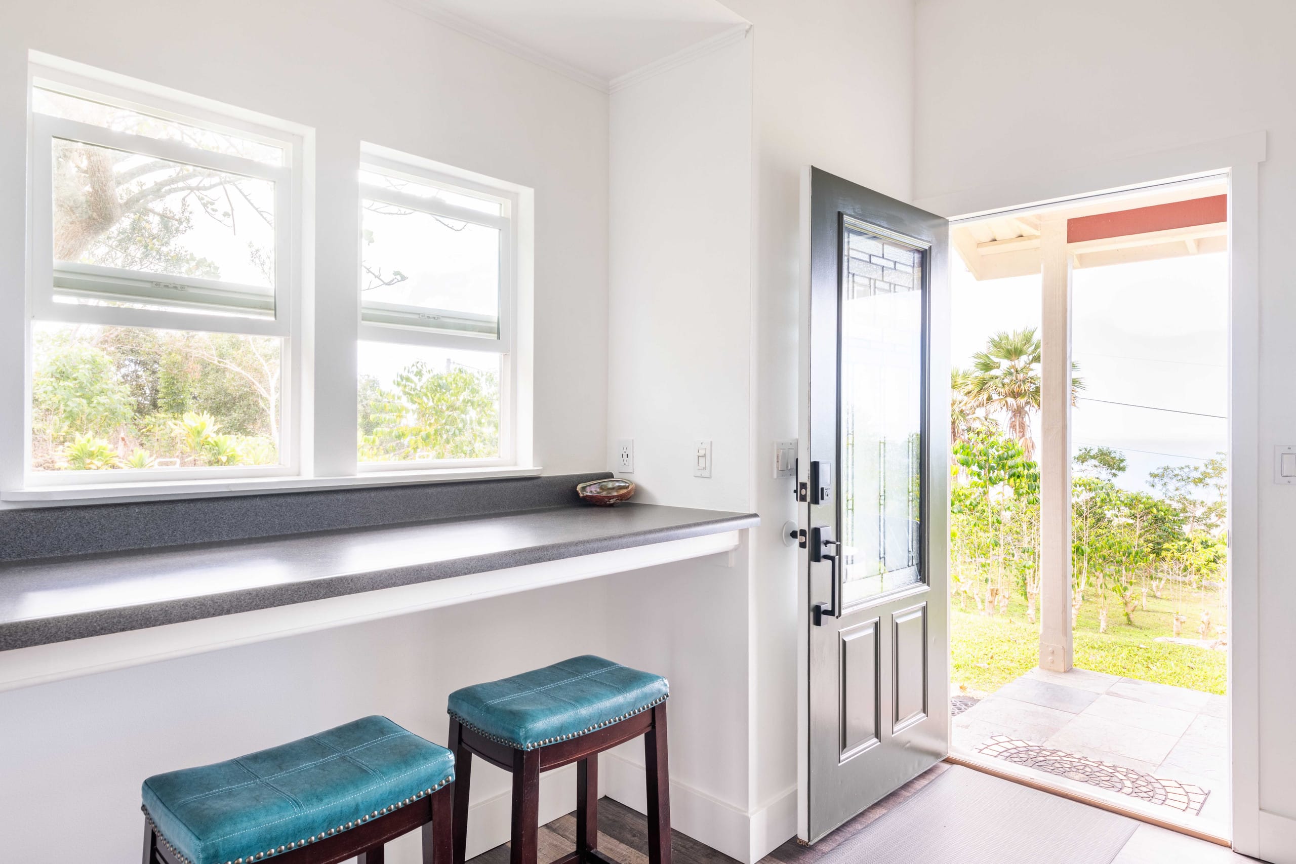 Radiant Ocean View Cottage on a Coffee Farm. Very Private. - Image 11