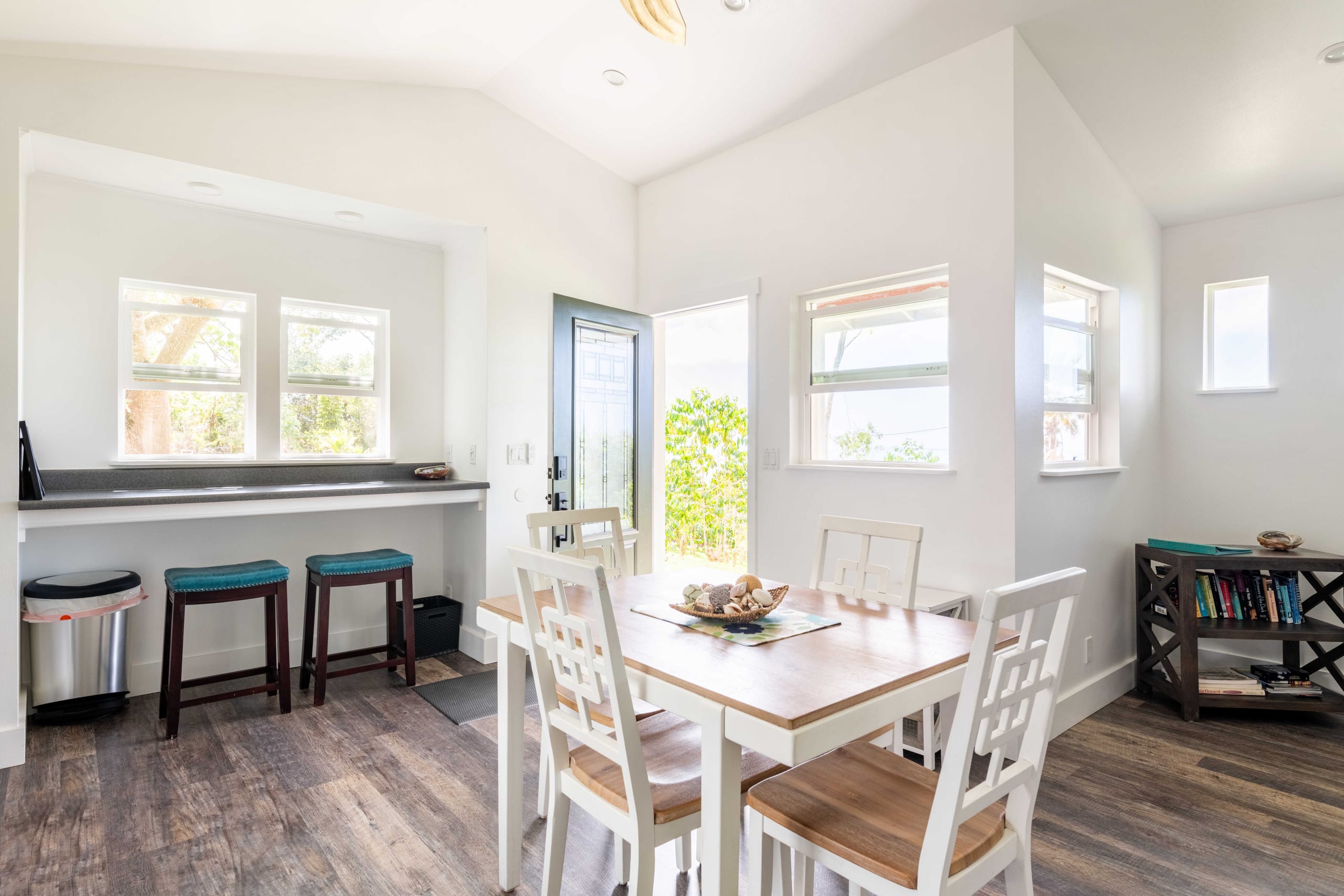 Radiant Ocean View Cottage on a Coffee Farm. Very Private. - Image 12