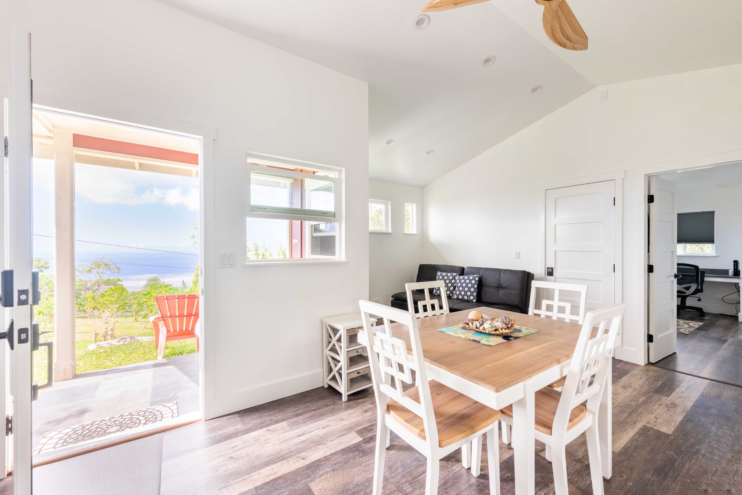 Radiant Ocean View Cottage on a Coffee Farm. Very Private. - Image 15