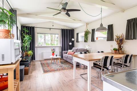 Complete guesthouse, peace and quite near beach