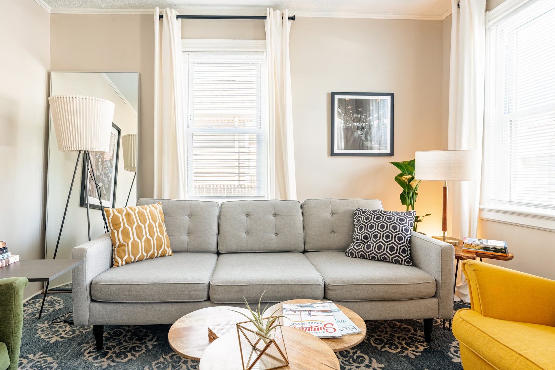 Entire Two Bedroom Apartment in East Providence