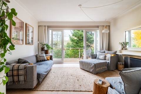 Lovely house on Lake Road Daylesford