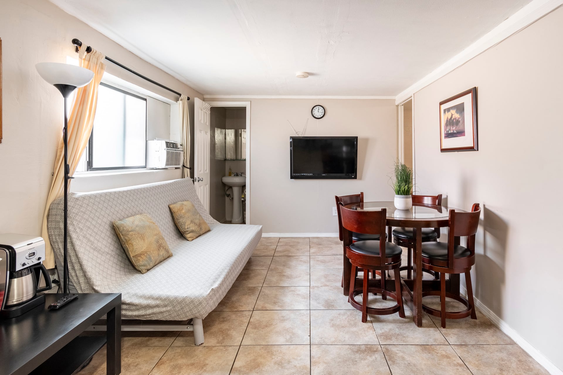 Beautiful private guest house in downtown San Jose