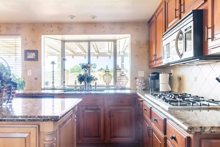 Private Bed & Bath! - Loma Linda, CA