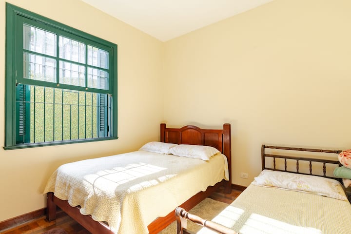 საძინებელი 2