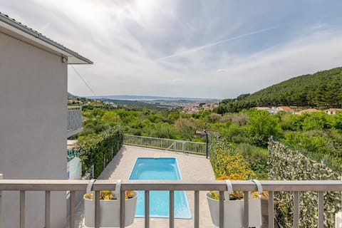 Holiday Home - Amazing View on Split&Private pool