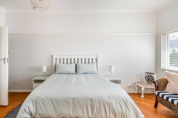 Penguin and Beach Paradise gallery image 5