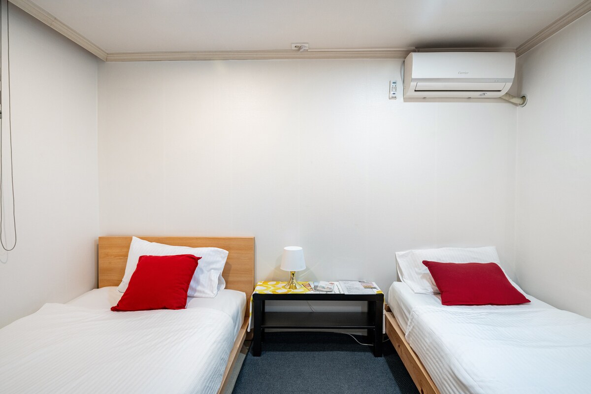 საძინებელი 1