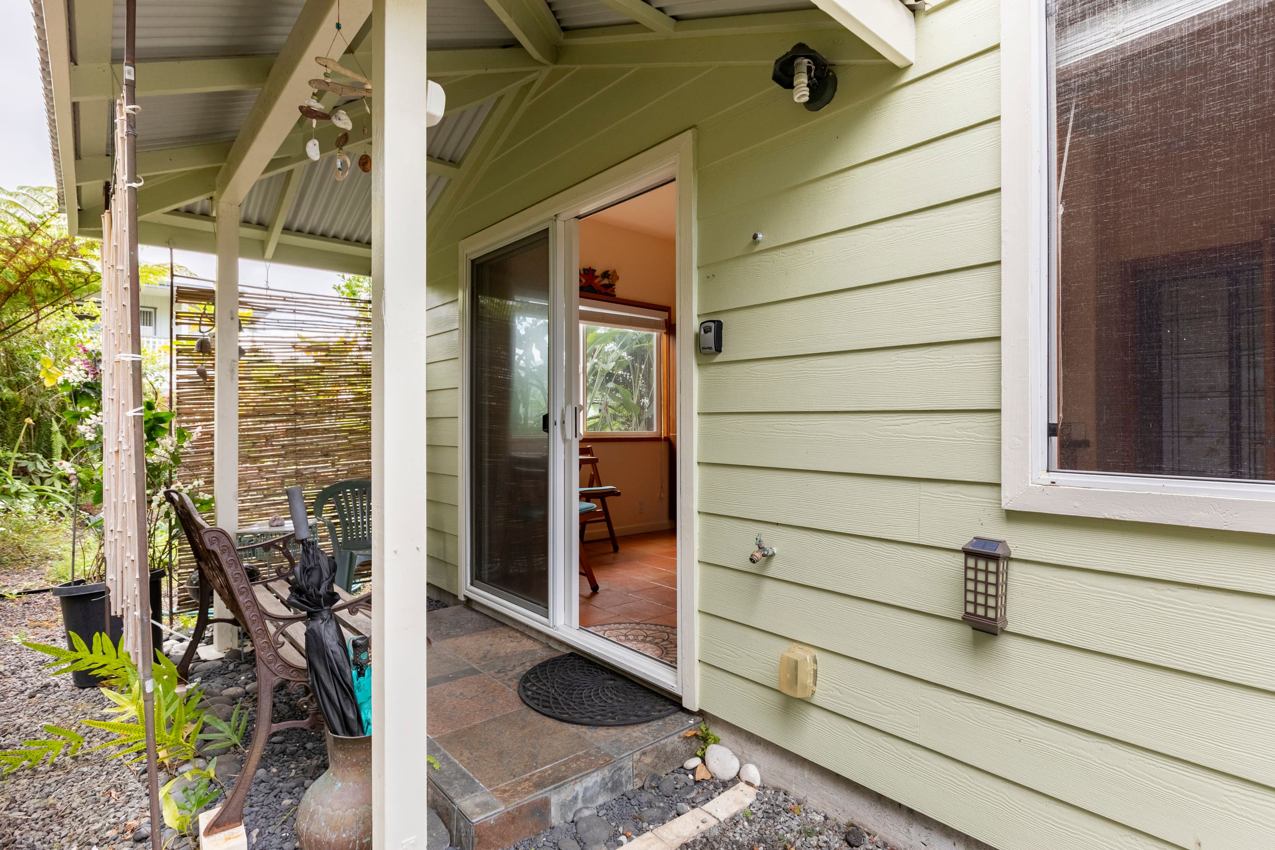 Cozy Hilo Studio - Photo 18