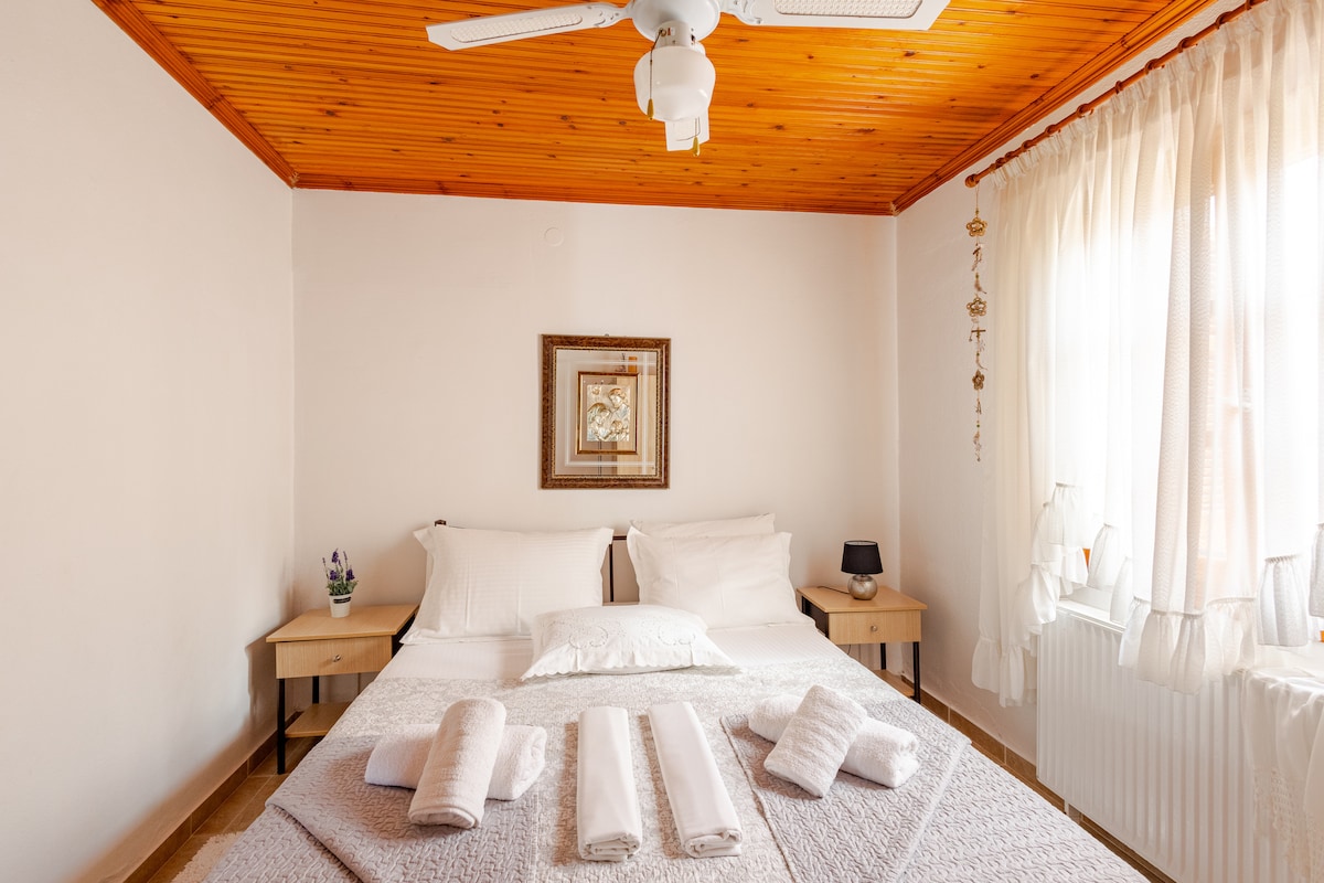 manželská posteľ a klimatizácia