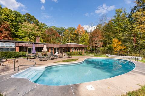 Huge 14Acre/5000Sqft Private Estate Hot Tub Tennis