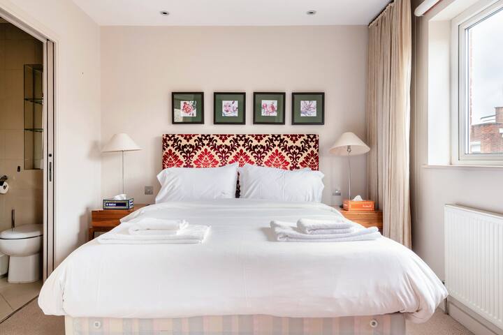 Modern 6-bed House – Quiet, Safe & Central Area gallery image 3