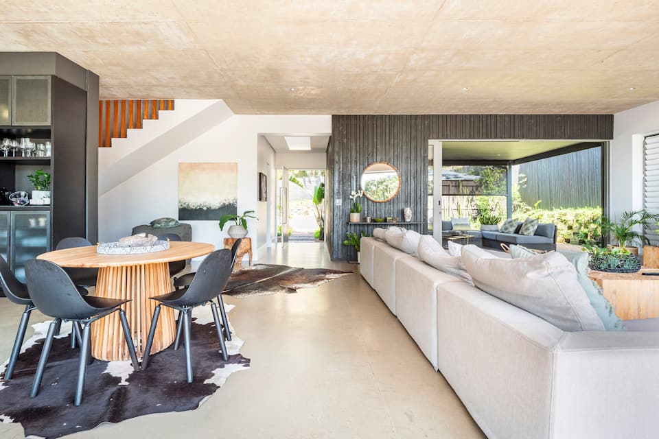 Maison de Plage, a concrete villa above Umdloti, Umdloti, KwaZulu-Natal, South Africa, photo 10 of 10