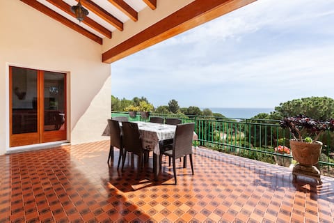 Villa Leonor private pool, sea/beach, near BCN