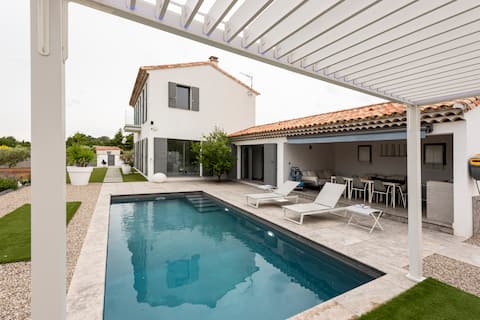 Charming villa with pool