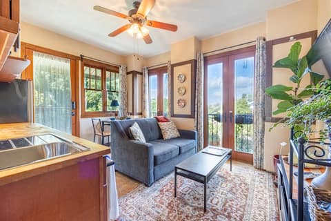 Successful Airbnb property: Find a Country Feel in the City with Rural Views in Encanto Neighborhoods