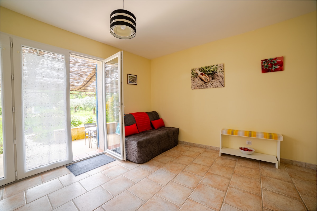 Top Airbnb: "Rosemary" at the two lions in Cotignac