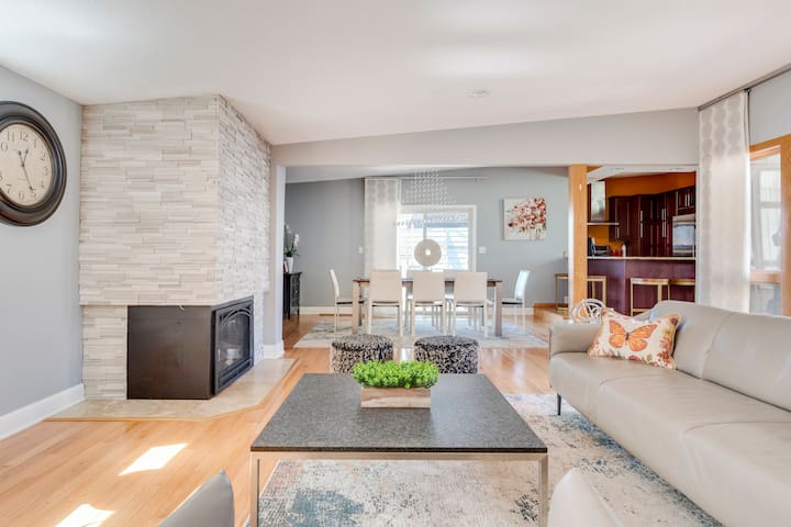 Luxury modern Villa | Downtown | Convention