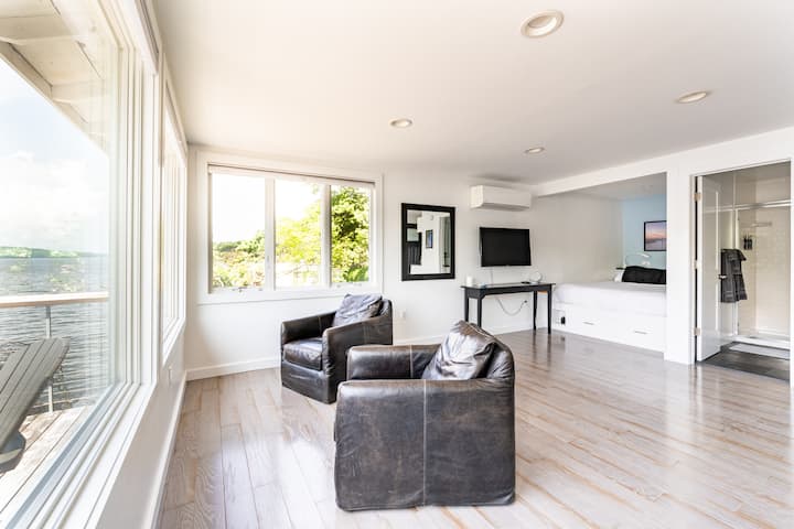 Modern Cottage With Hudson River View - Hyde Park, NY