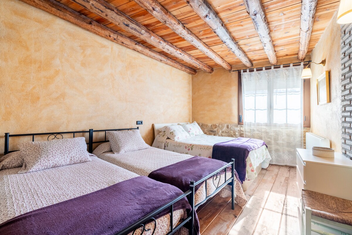 Can Miqueló: great country house. 5