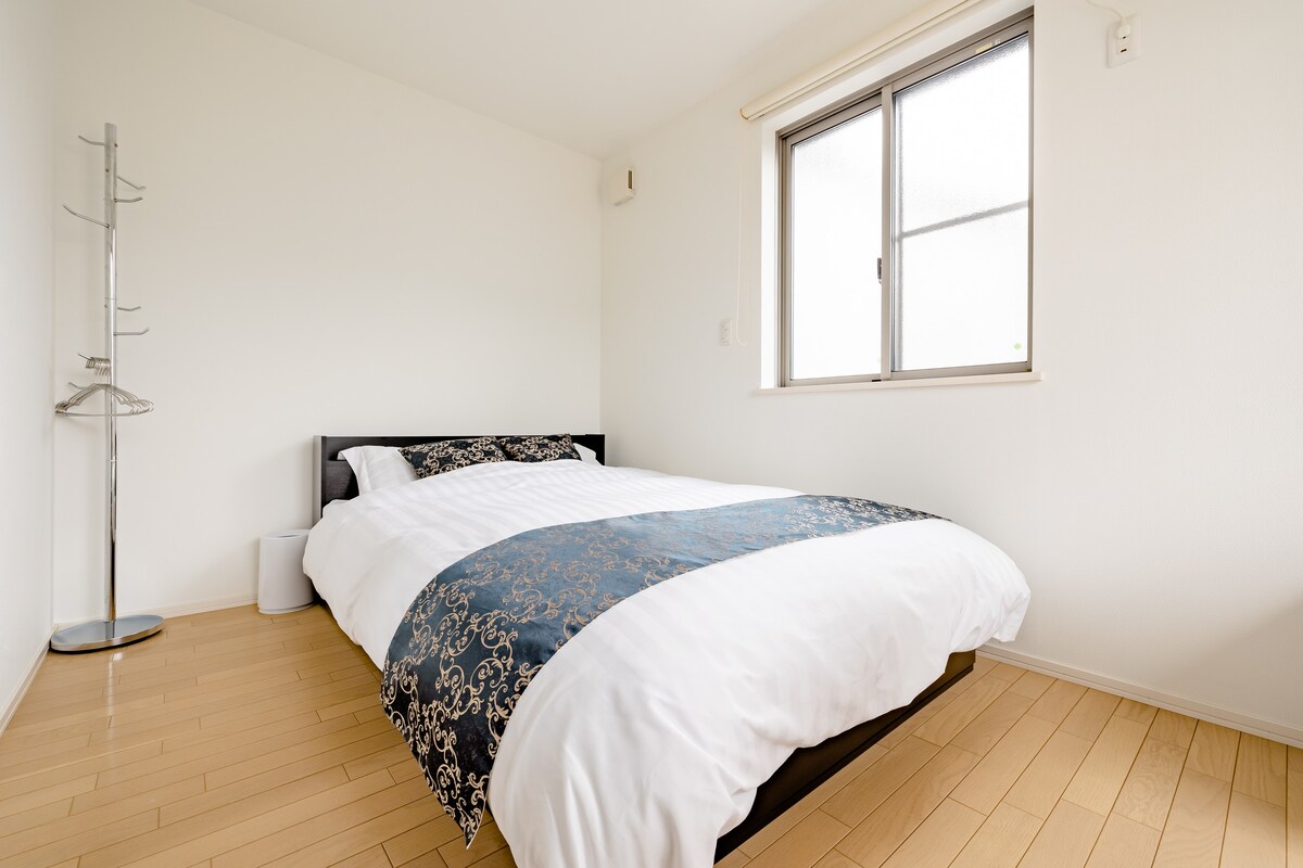 سرير مزدوج (2.1x 1.4 متر)