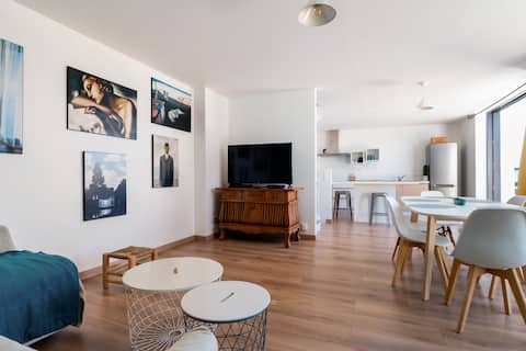 Top Airbnb: HOUSE 50M FROM THE BEACH WITH SOUTH-FACING TERRACE in Locquirec