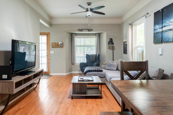 Urban Retreat-Sauna-Craftsman-Pets-Backyard gallery image 4