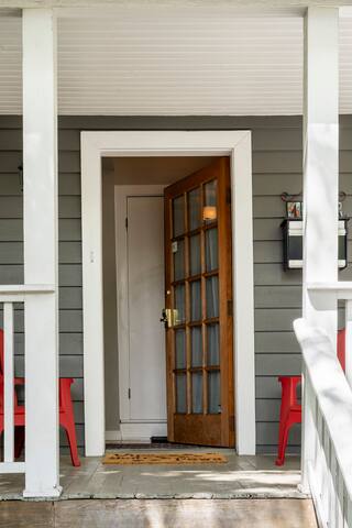 Urban Retreat-Sauna-Craftsman-Pets-Backyard gallery image 3