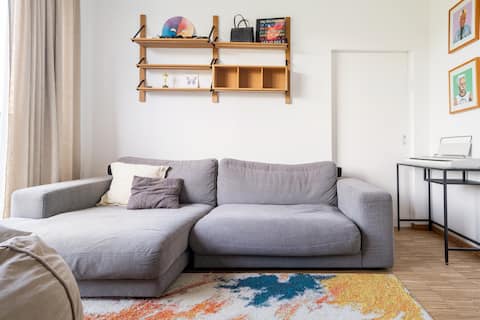 Top Airbnb: Luxurious 2BR Family Apartment Berlin Wall in Gesundbrunnen