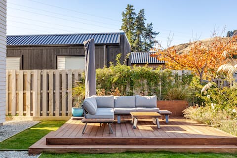 Charming Retreat – Breathtaking Mountain Views