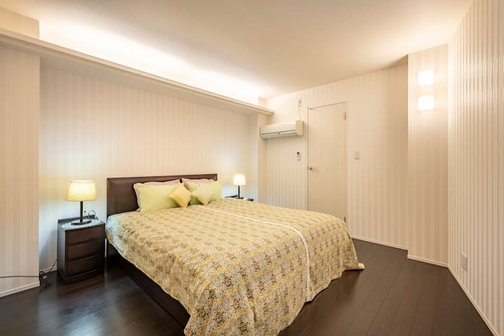 味の素スタジアム隣、ゆったり2LK(70㎡)貸切。お茶もできる和室付きの綺麗な宿ですごしませんか