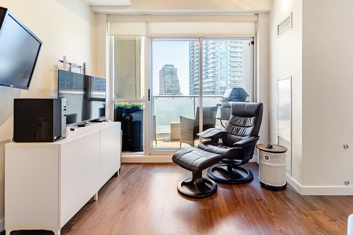 Fifa Stay - King West - 1 Bedroom - King Size Bed - Toronto
