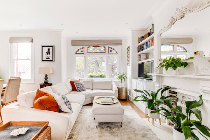 Immaculate Period Property with Stylish Interior Design