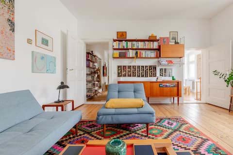 Top performing Airbnb: Design apartment in a prime location in Schöneberg