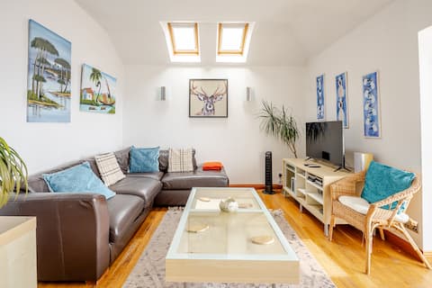 Beautiful Seafront Apartment!!