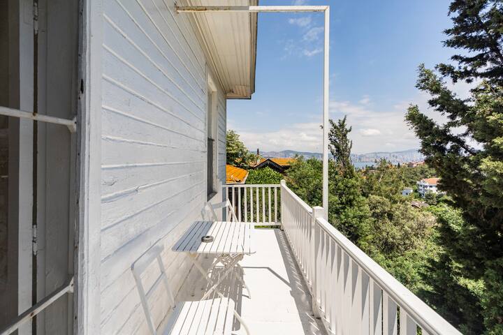 Lale Köşk Apartment 2+3 with forrest and seaview gallery image 4