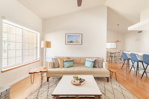California City Tastefully Modern Vacation home