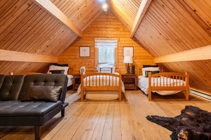 3 jednolôžka a dvojlôžkový futón/rozkladacia pohovka