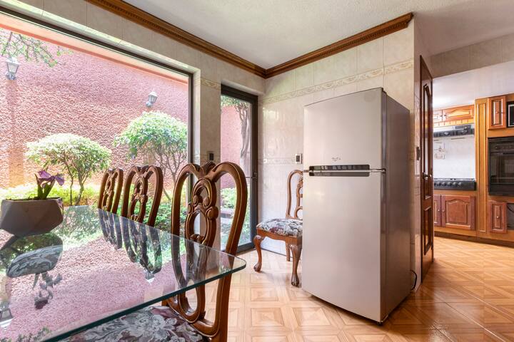 J&C Host-Housing Casa Foro Sol, P/Deportes, Aeropt gallery image 3