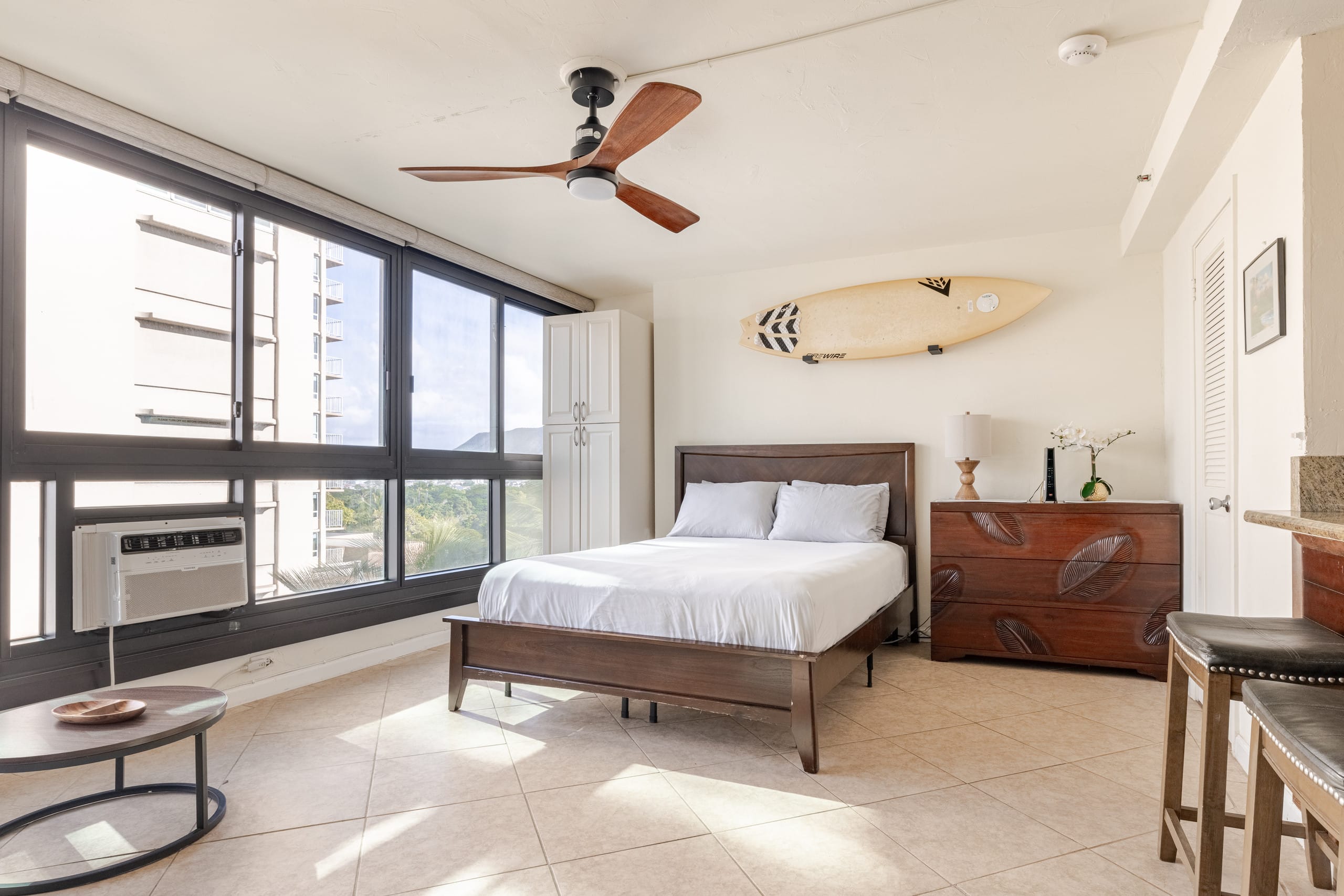 Waikiki Condo- 1 mins Walk to Beach on Main Strip! - Image 30