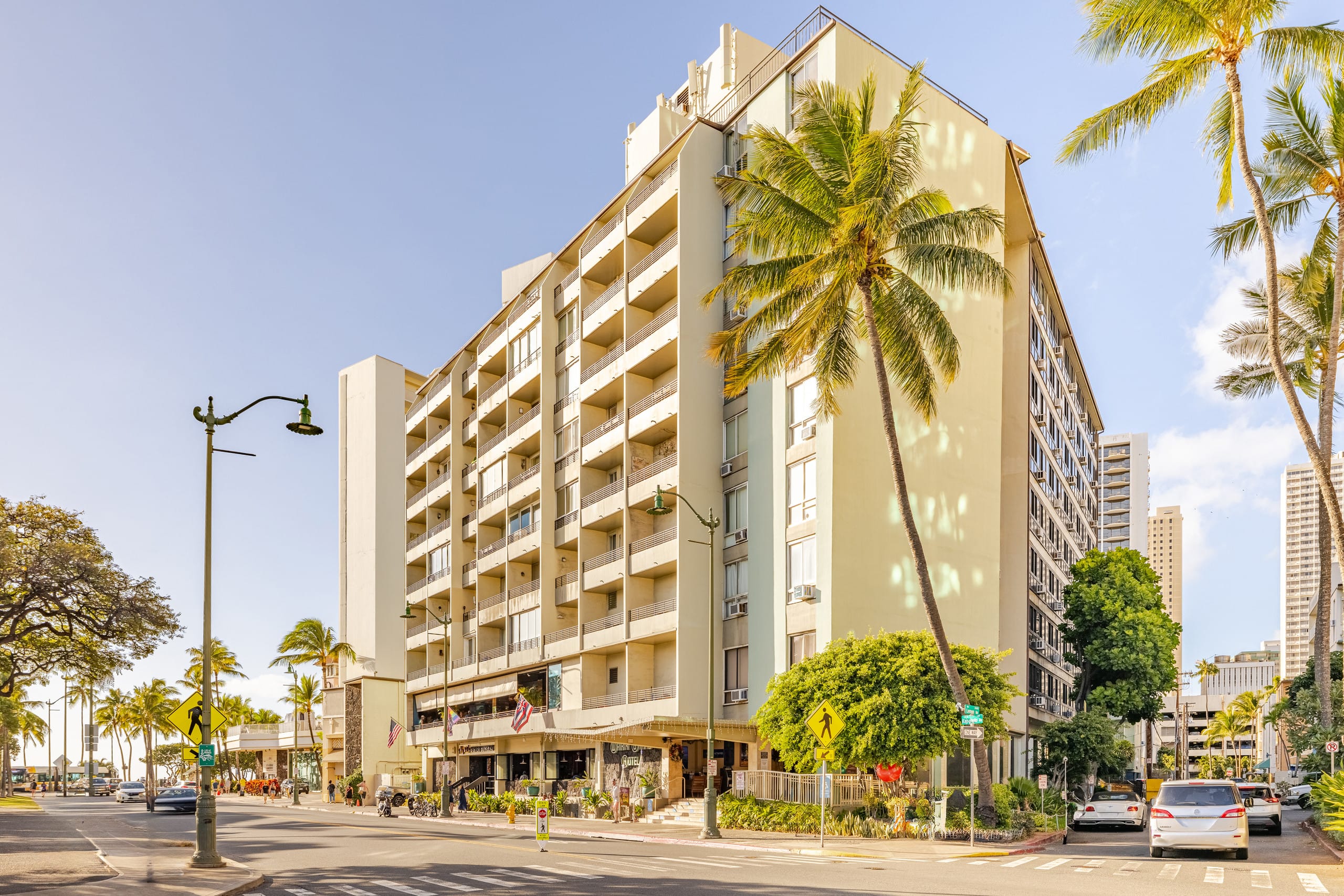 Waikiki Condo- 1 mins Walk to Beach on Main Strip! - Image 16