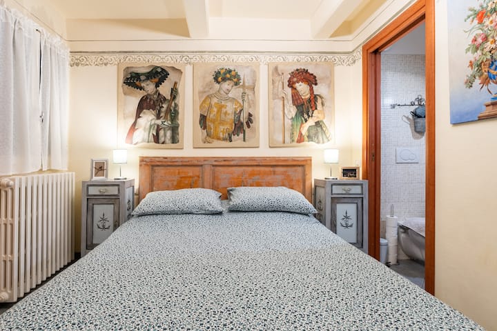 Dormitorio con cama doble o dos camas individuales (como desees)